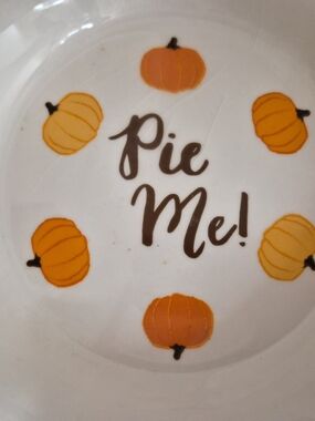 Pie Me! Pumpkin Ceramic Serving Pie Plate - White and Orange